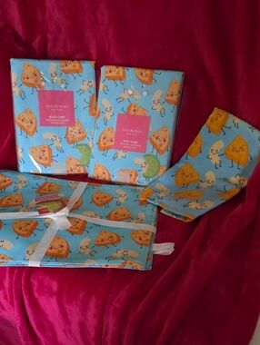 Isaac Mizrahi Bright Tabletop Set with Cheerful Macaroni and Cheese Motif